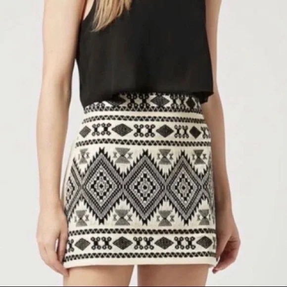 TOPSHOP Petite Blanket Mini Skirt Size 2 - Picture 1 of 8